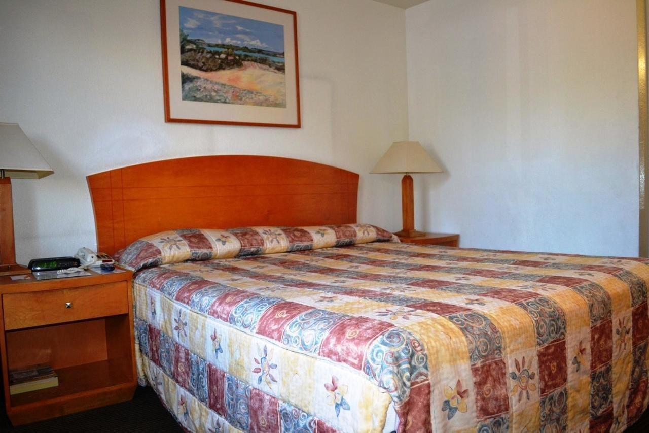 Fresno Inn Ngoại thất bức ảnh